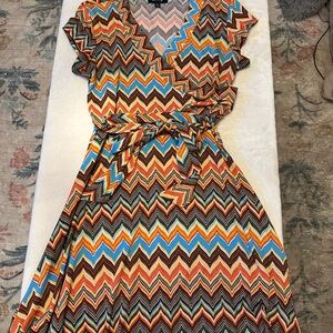 Snap Multicolor Chevron Midi Dress